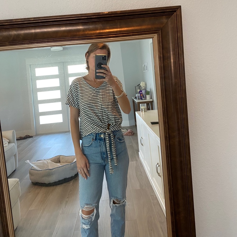 Black and white tie crop top